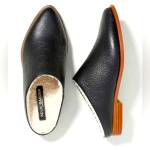 Kelsi Dagger Brooklyn Sail Clogs. Size 8.